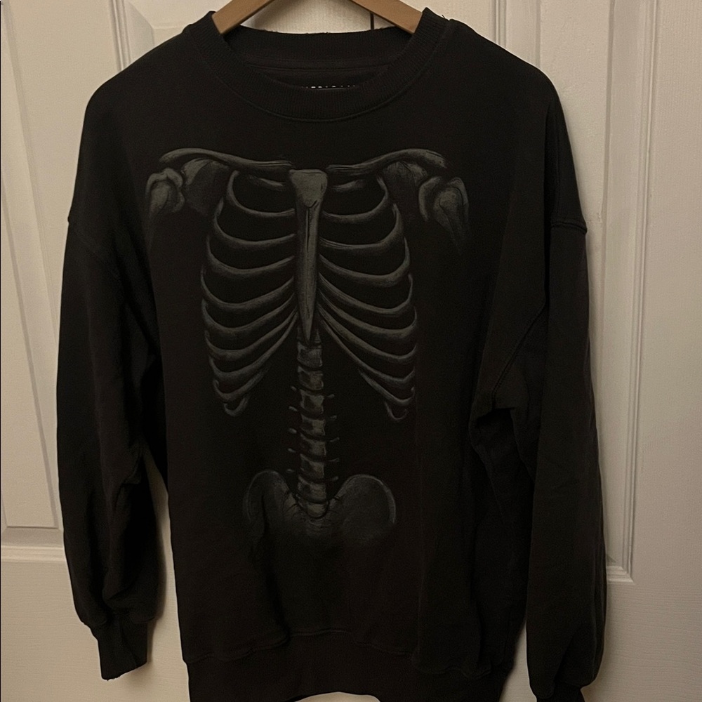 American Eagle XS Skeleton Halloween Crewneck Sweatshirt